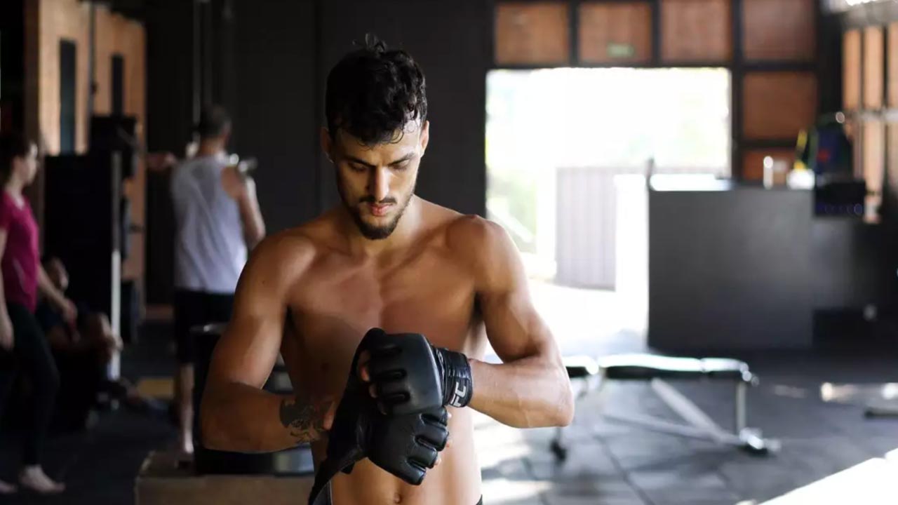 Why is it important to Wear Gym Gloves During Powerlifting Workouts?